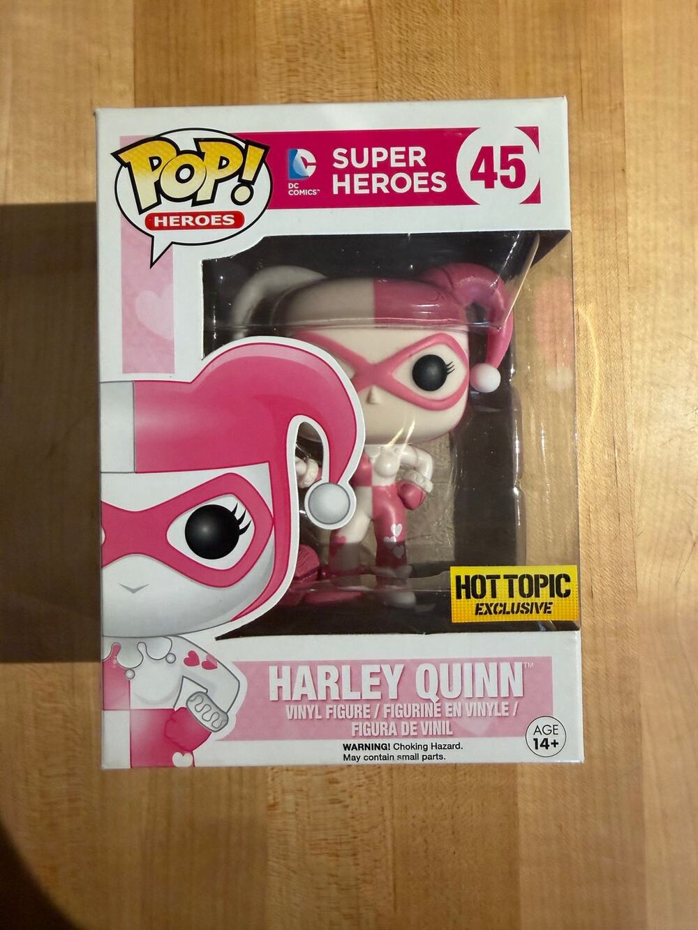 Funko Pop! DC Super Heroes Harley Quinn Pink Hearts Hot Topic Exclusive #45